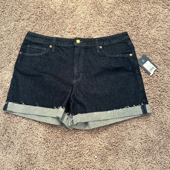 NWT Universal Thread Women’s Shorts - Picture 1 of 3